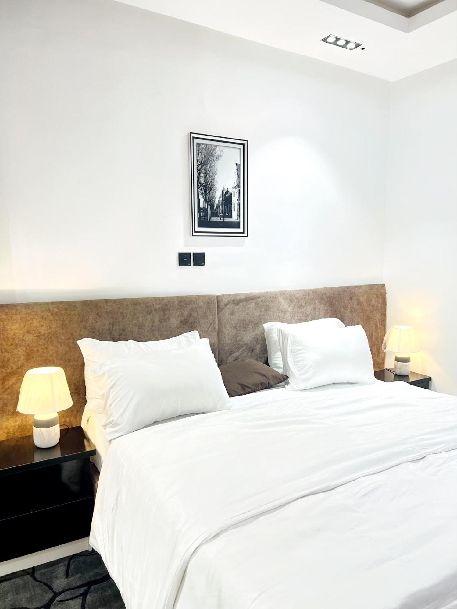 Austra Hotels And Apartments Maitama Abuja Dış mekan fotoğraf