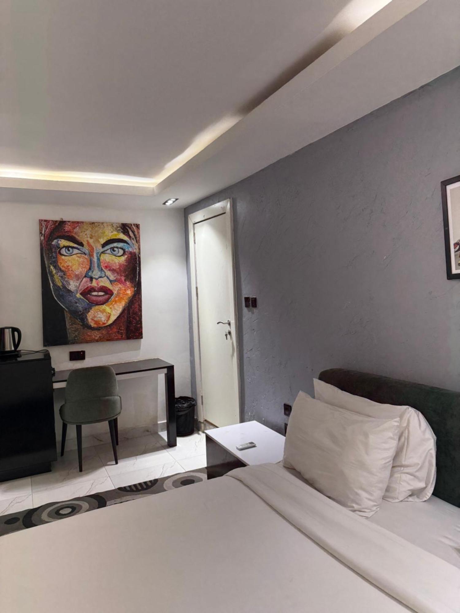 Austra Hotels And Apartments Maitama Abuja Dış mekan fotoğraf